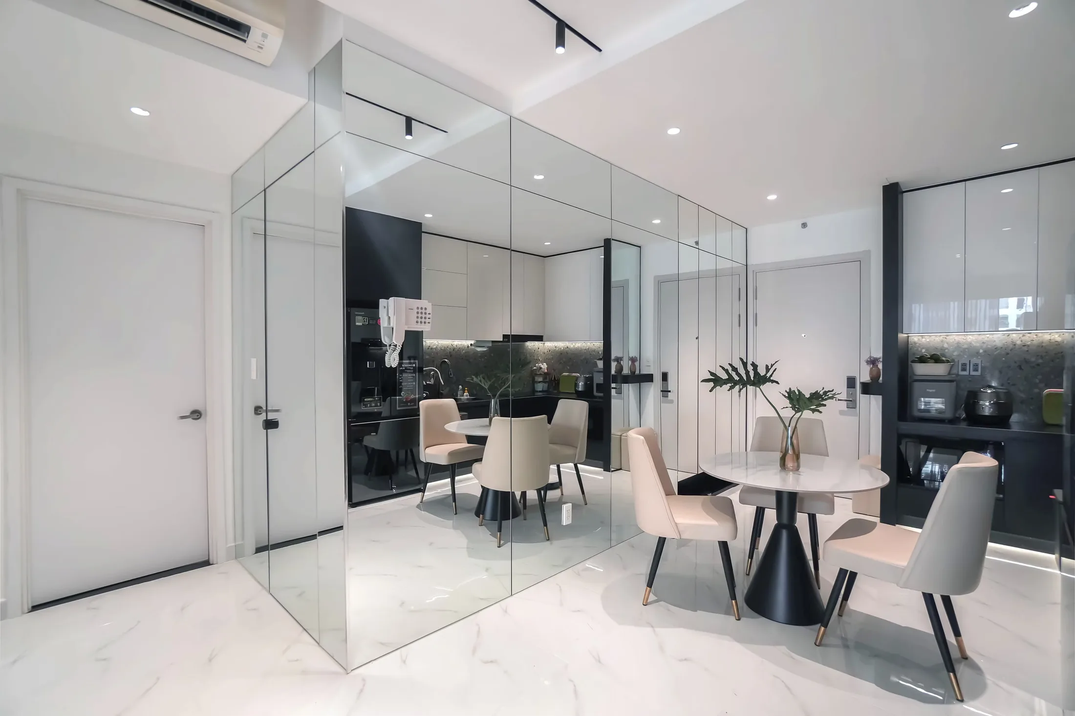 Mr Hoang Apartment
